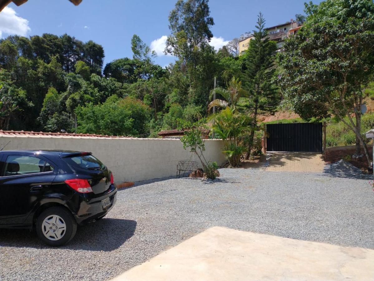 Casa de Tijolinho com Netflix e estacionamento Cunha Exterior foto