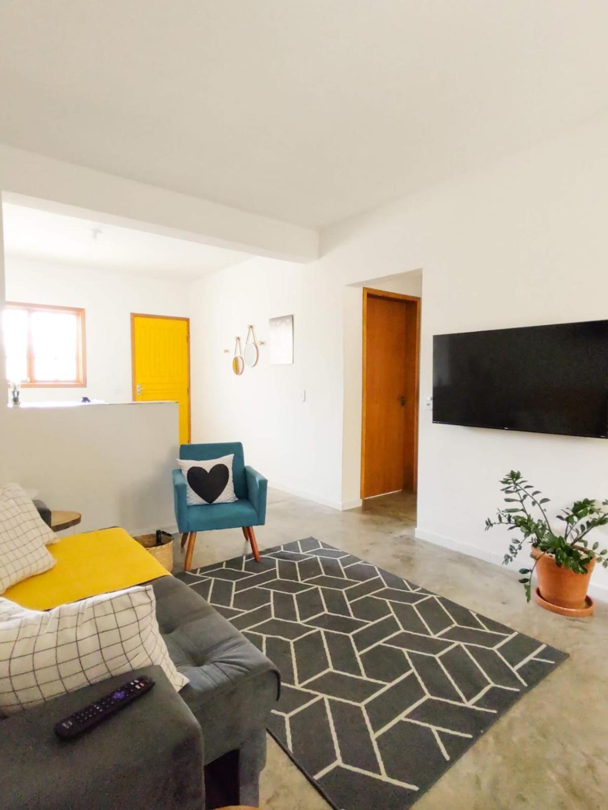 Casa de Tijolinho com Netflix e estacionamento Cunha Exterior foto